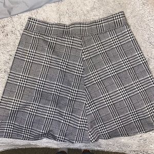 Brandy Melville black and white skirt